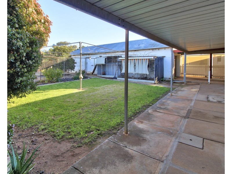 11 Pine Avenue, Loxton SA 5333