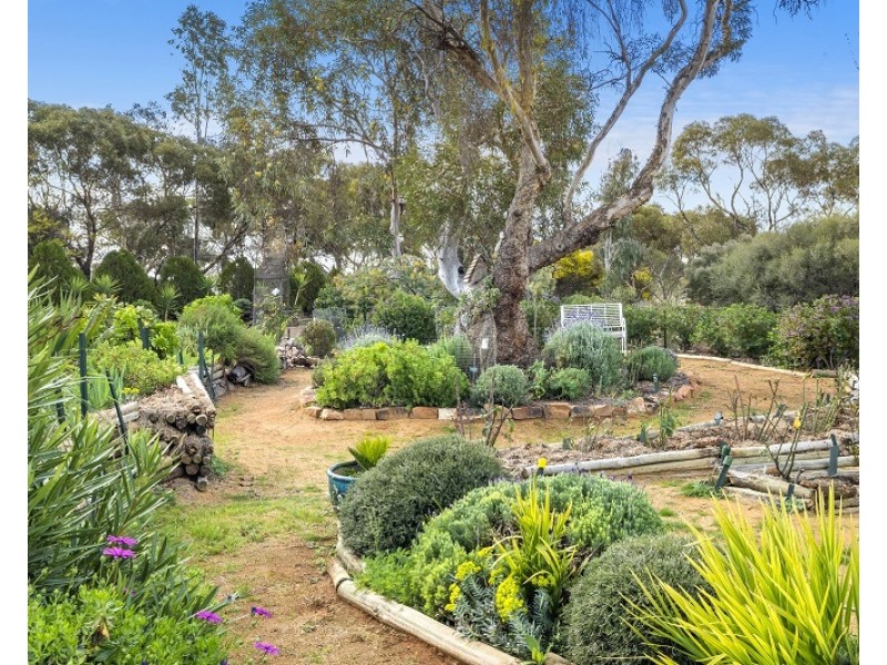 9290 Goyder Highway, Stuart SA 5320