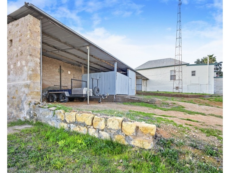 6 Third Street, Morgan SA 5320