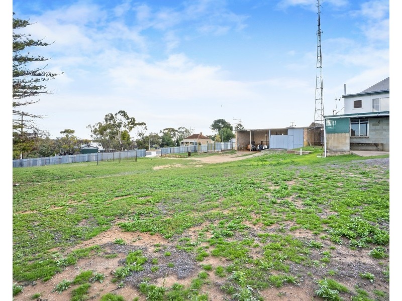 6 Third Street, Morgan SA 5320