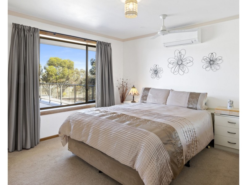 21162 Sturt Highway, Paringa SA 5340