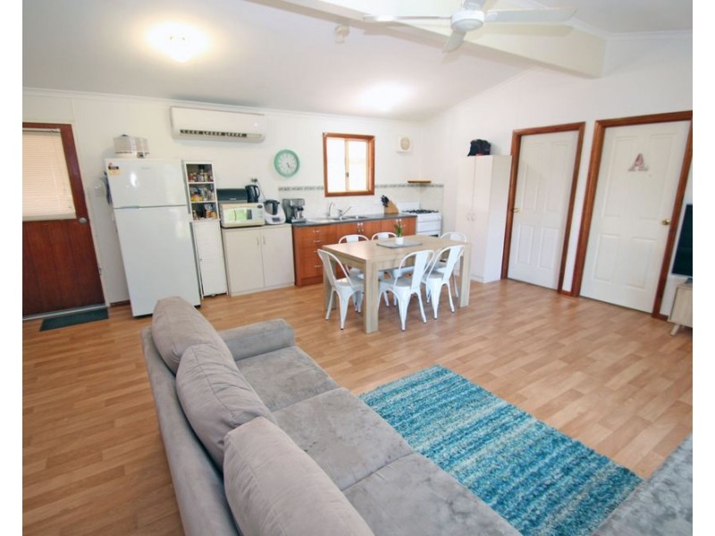 9 DOWNER AVENUE, Lyrup SA 5343