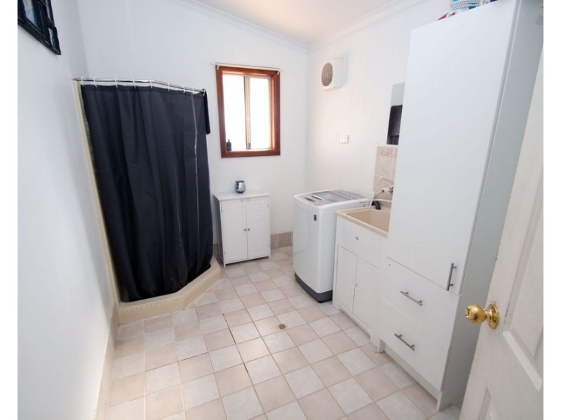 9 DOWNER AVENUE, Lyrup SA 5343