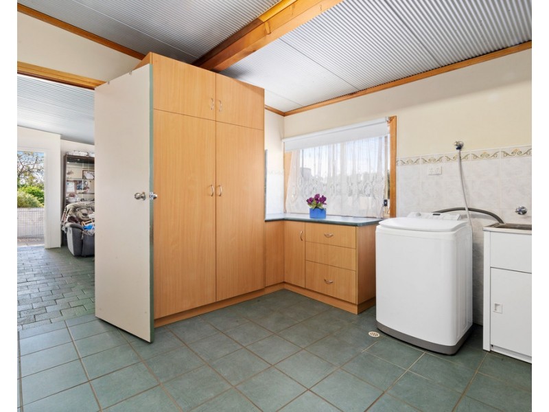 27 First Street, Loxton SA 5333