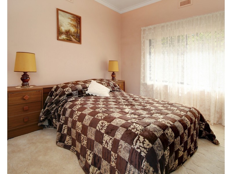 77 Casson Avenue, Loxton SA 5333