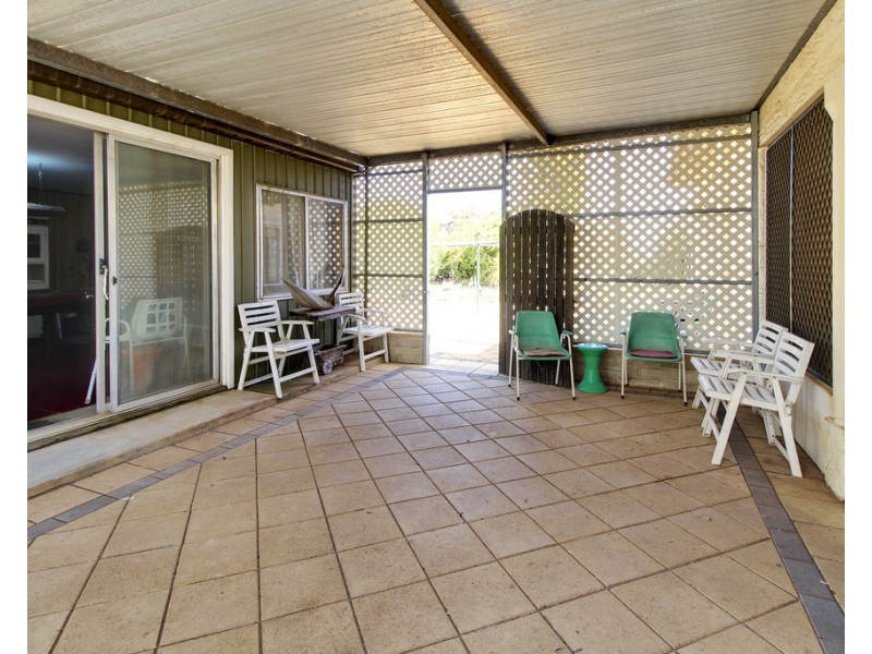 77 Casson Avenue, Loxton SA 5333