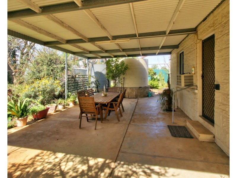 77 Casson Avenue, Loxton SA 5333