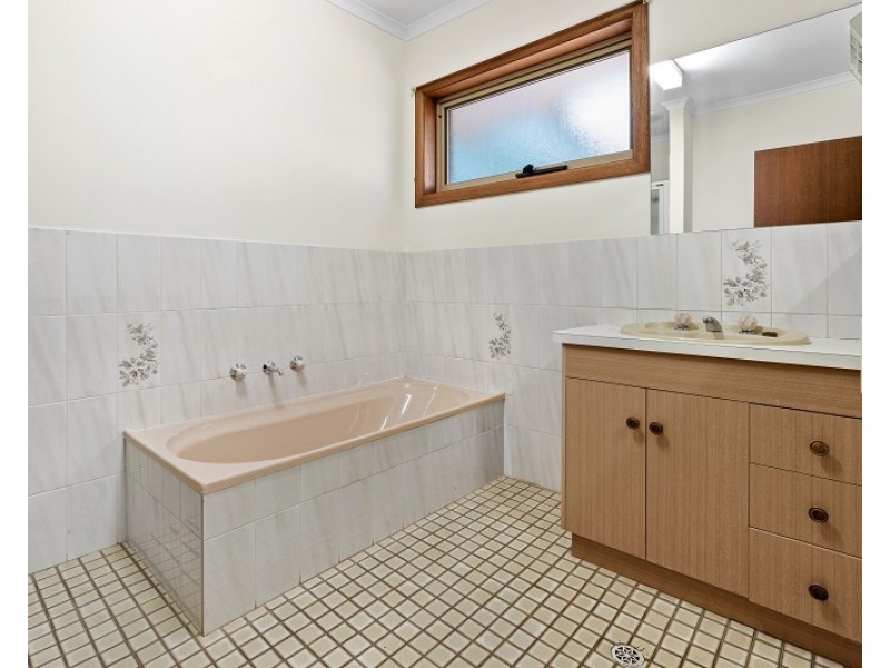 2 Eyre Street, Barmera SA 5345