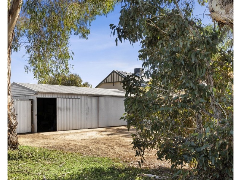 2 Eyre Street, Barmera SA 5345