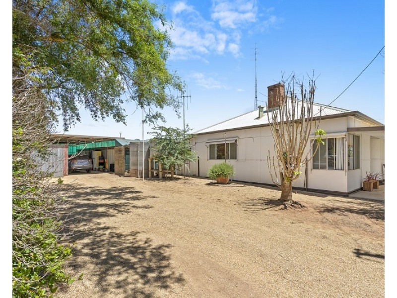 118 Old Sturt Highway, Barmera SA 5345