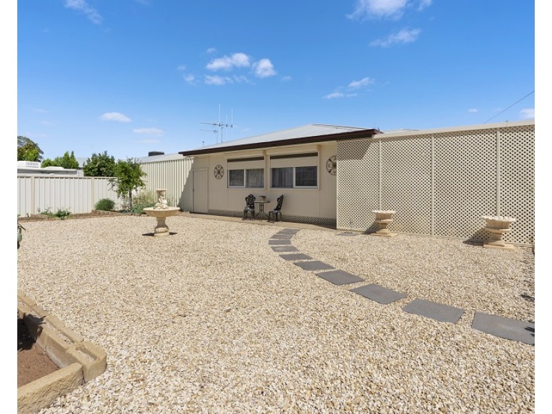 13 Collins Street, Barmera SA 5345