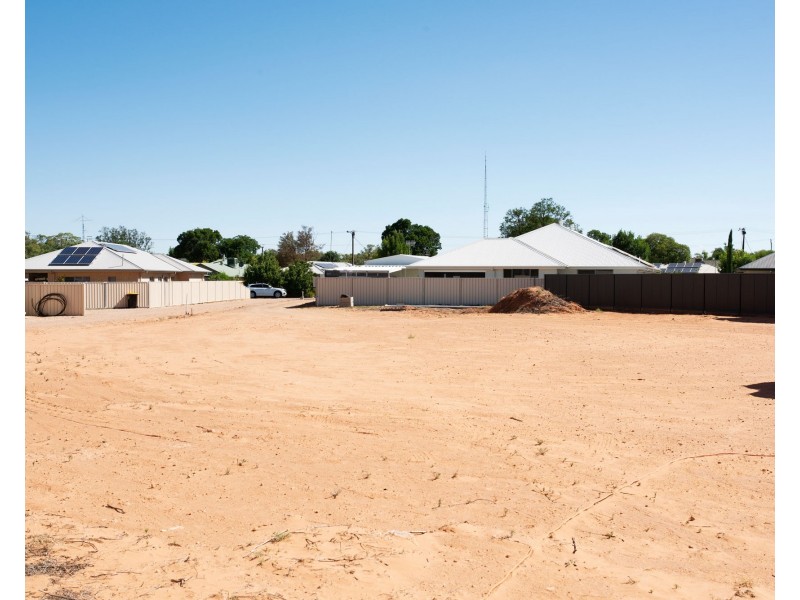 18 Evans Street, Renmark SA 5341