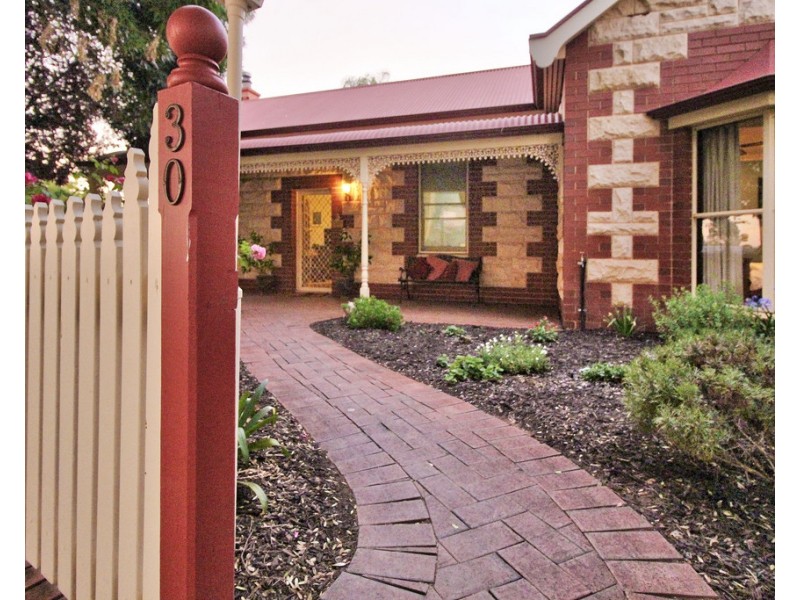 30 Third Street, Loxton SA 5333