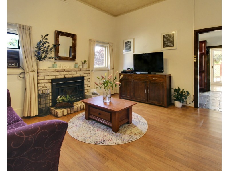 30 Third Street, Loxton SA 5333