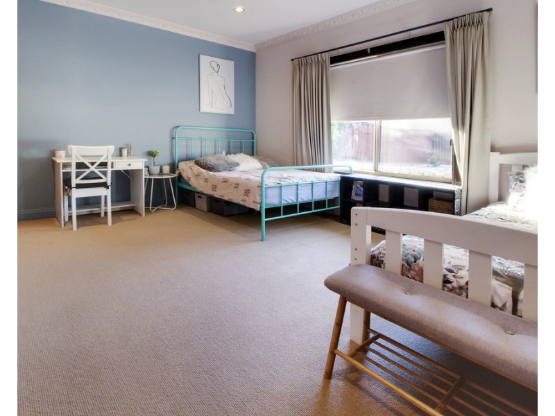 30 Third Street, Loxton SA 5333