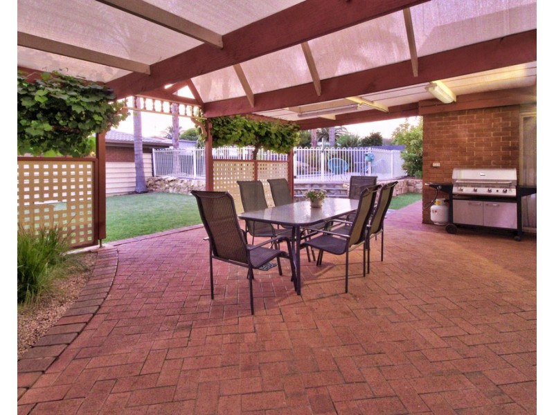 30 Third Street, Loxton SA 5333