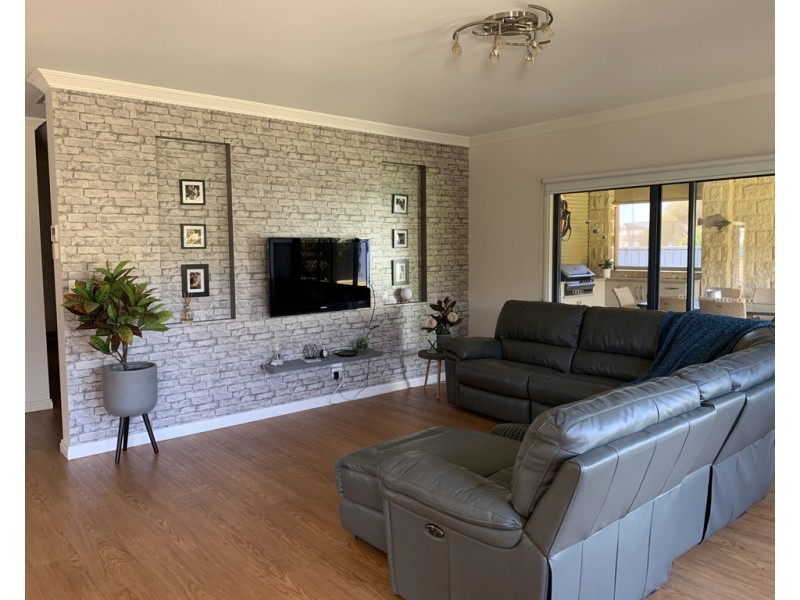 15 Keith Payne Court, Loxton SA 5333