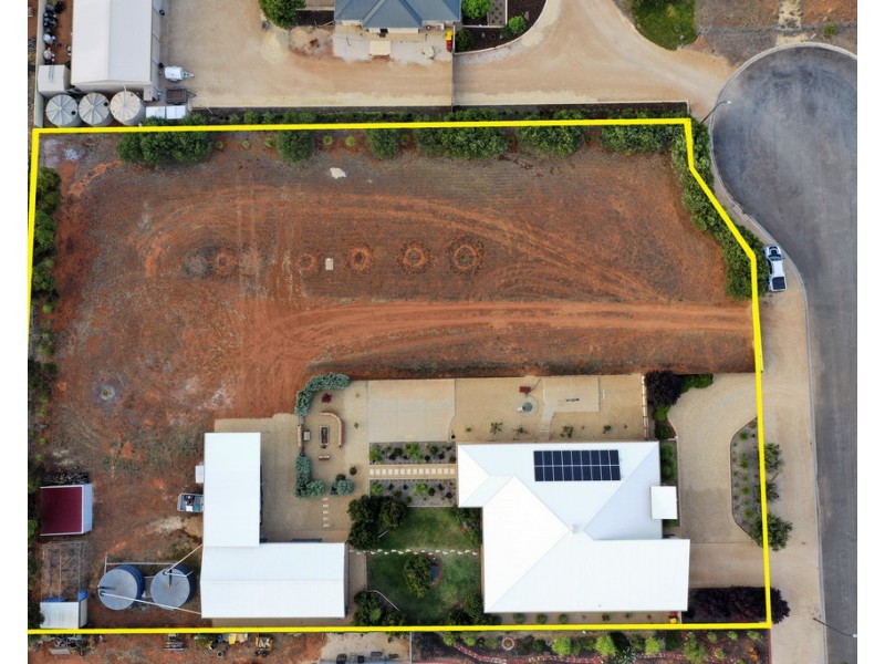 15 Keith Payne Court, Loxton SA 5333