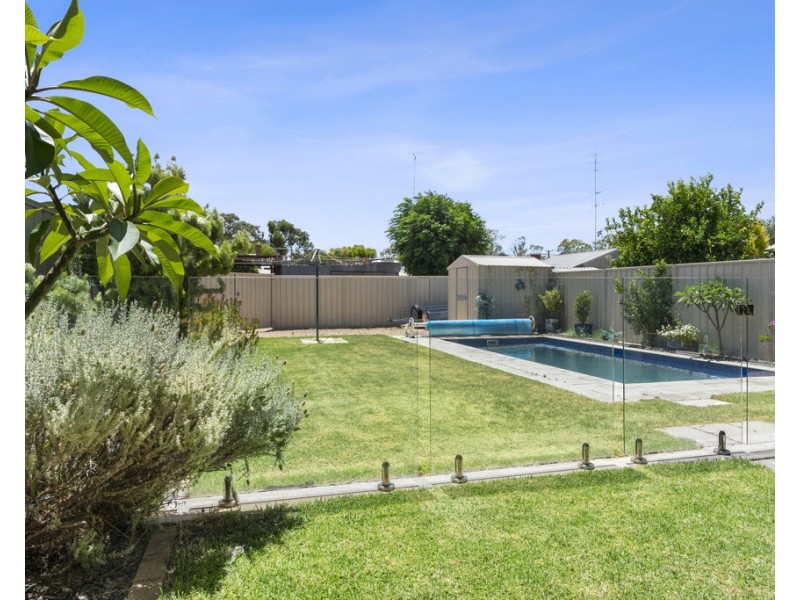 12 Thirteenth Street, Renmark SA 5341