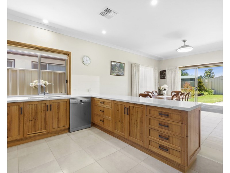 14 Thirteenth Street, Renmark SA 5341