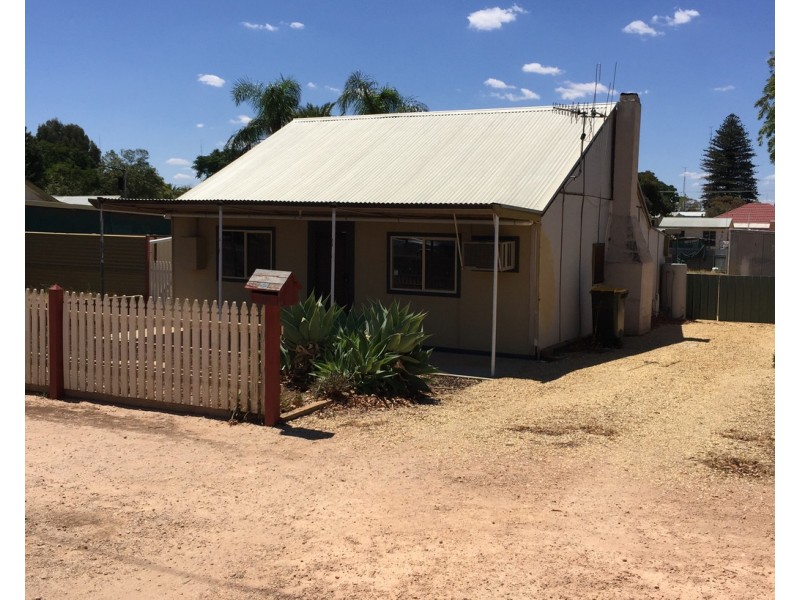 7 Waltham, Berri SA 5343