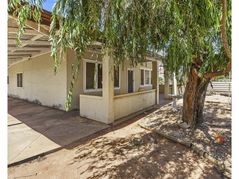 4 Woodhouse Crescent, Glossop SA 5344