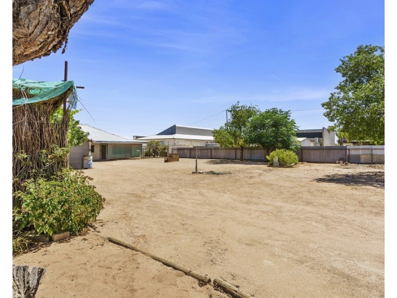 4 Woodhouse Crescent, Glossop SA 5344