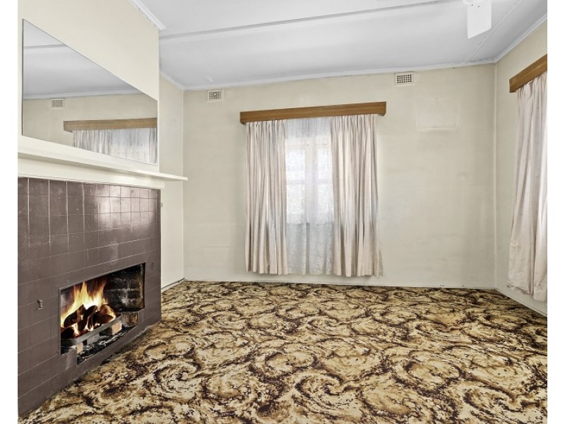 4 Woodhouse Crescent, Glossop SA 5344