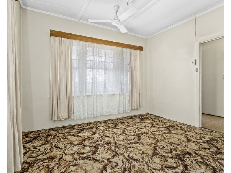 4 Woodhouse Crescent, Glossop SA 5344