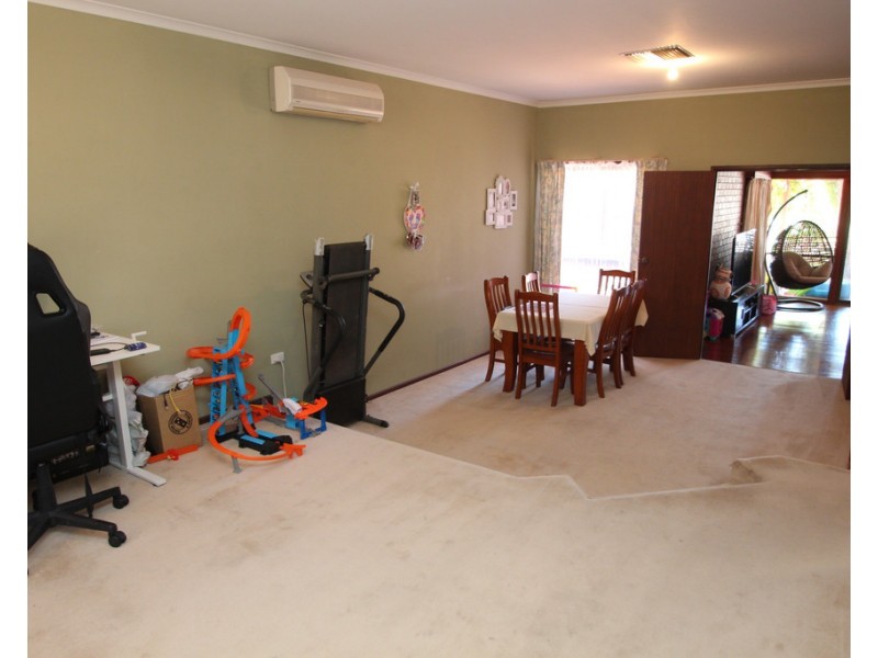 8 Dorothy Avenue, Paringa SA 5340