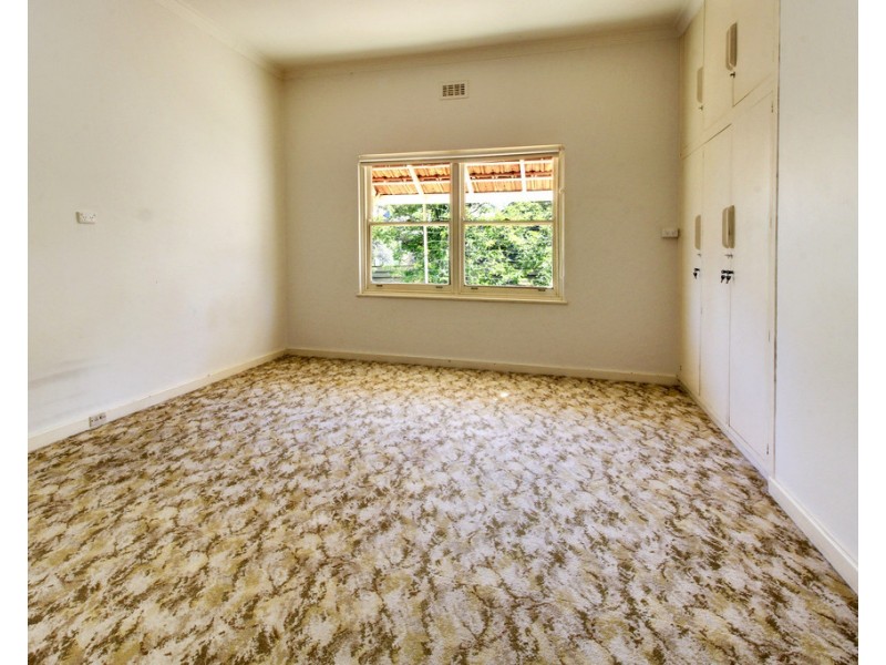 12 PFLAUM TERRACE, Loxton SA 5333