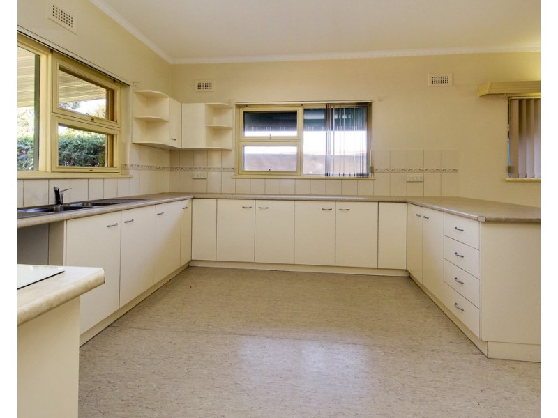 50 KOKODA TERRACE, Loxton SA 5333