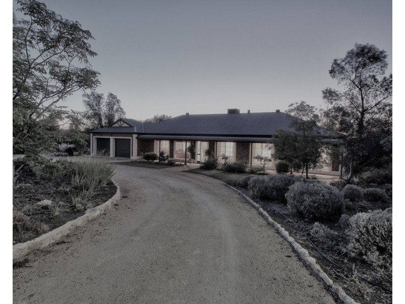 52 WHEATLEY ROAD, Loxton SA 5333