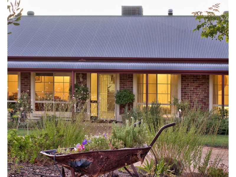 52 WHEATLEY ROAD, Loxton SA 5333