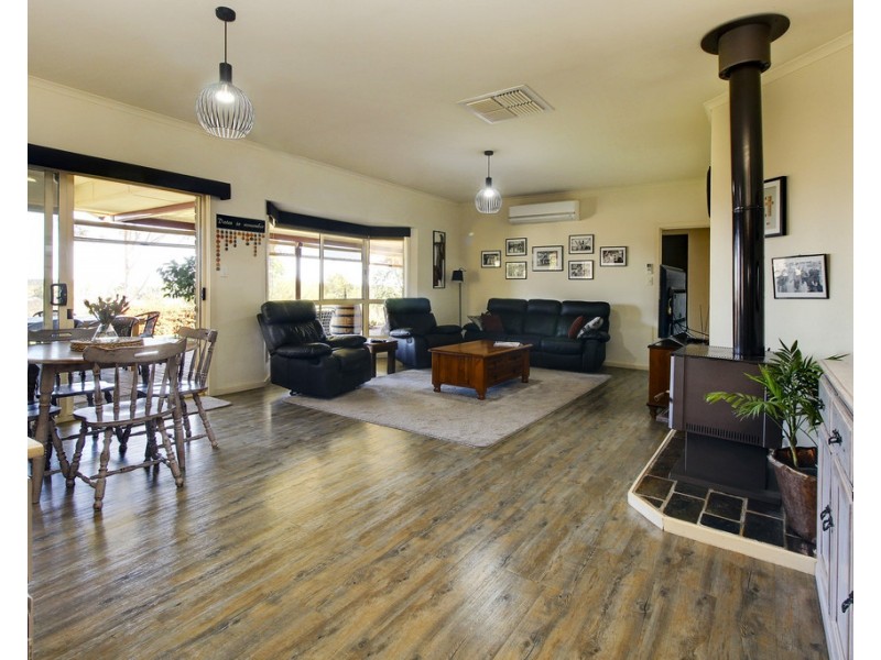 52 WHEATLEY ROAD, Loxton SA 5333