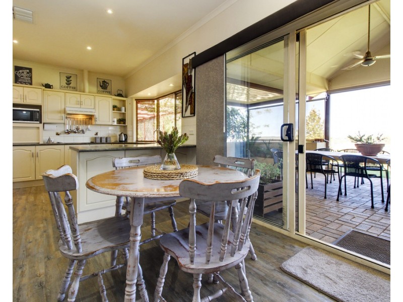 52 WHEATLEY ROAD, Loxton SA 5333