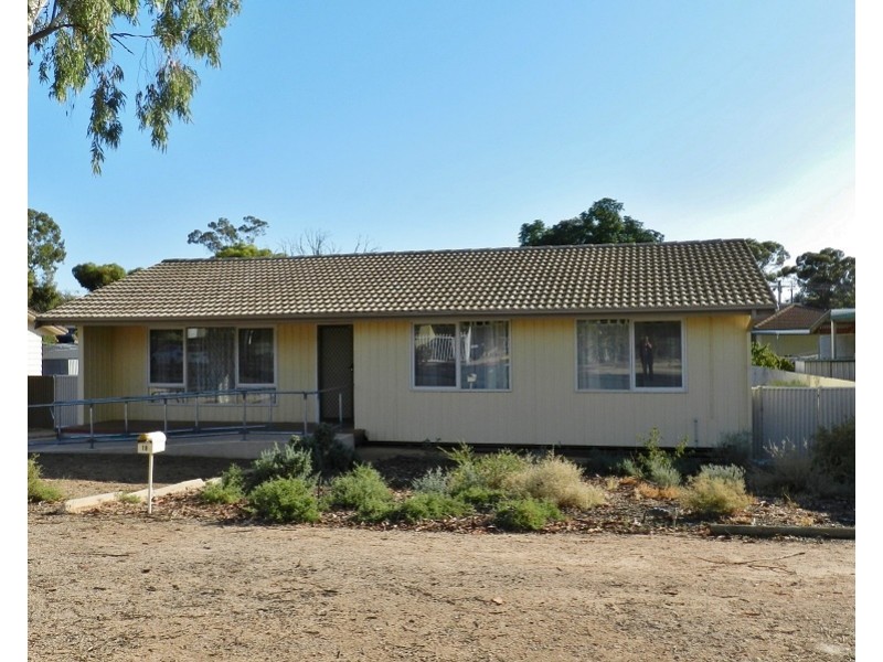 18 Bahnisch Avenue, Berri SA 5343