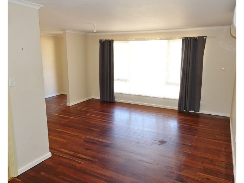 18 Bahnisch Avenue, Berri SA 5343