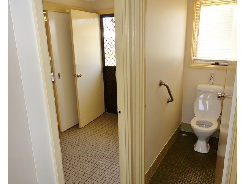 18 Bahnisch Avenue, Berri SA 5343