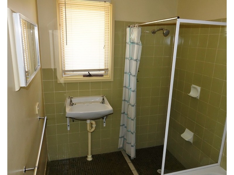 18 Bahnisch Avenue, Berri SA 5343