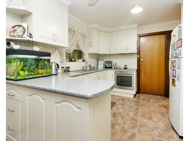 17 WESTBROOK AVENUE, Loxton SA 5333