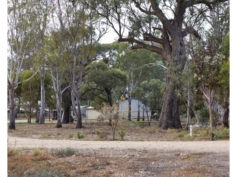 2 Third Street, Blanchetown SA 5357