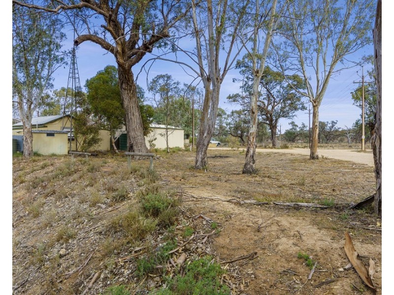 2 Third Street, Blanchetown SA 5357