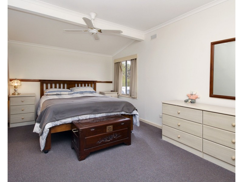 18 TRAEGER STREET, Loxton SA 5333