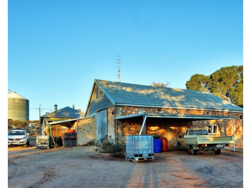 32 Railway Terrace, Wunkar SA 5311