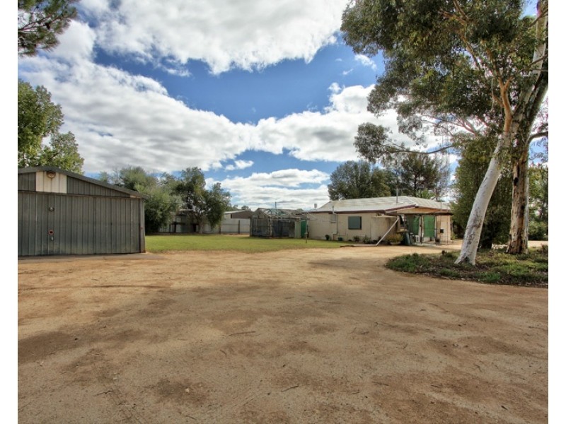 314 Old Sturt Highway, Glossop SA 5344