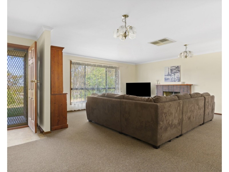 1 DOROTHY AVENUE, Paringa SA 5340