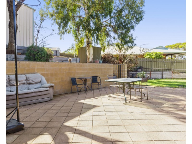 1 DOROTHY AVENUE, Paringa SA 5340