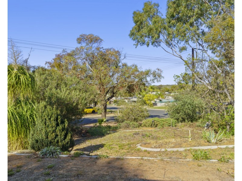 1 DOROTHY AVENUE, Paringa SA 5340