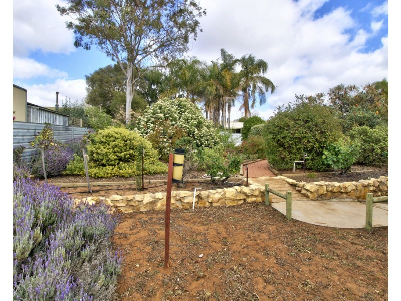 73 SECOND STREET, Loxton SA 5333
